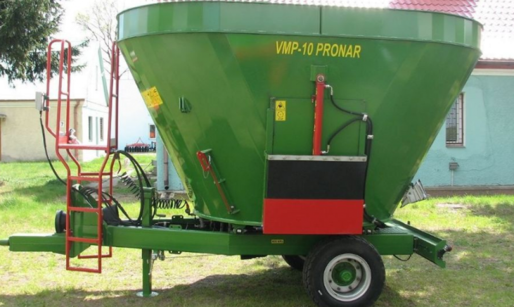 Selbstfahrer Futtermischwagen des Typs PRONAR VMP-10,  in Київ (Bild 4)