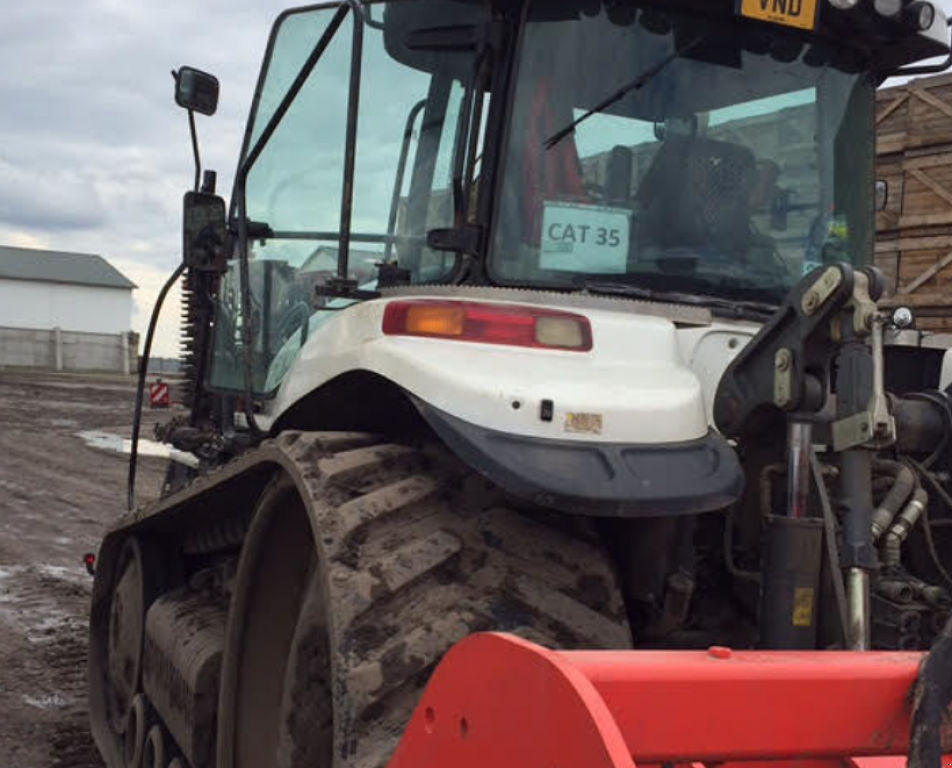 Raupentraktor des Typs CHALLENGER MT865B, Neumaschine in Київ (Bild 3)