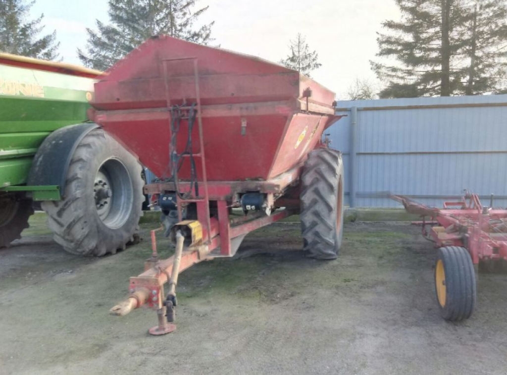 Sandstreuer & Salzstreuer des Typs Bredal В4,  in Вузлове (Bild 2)