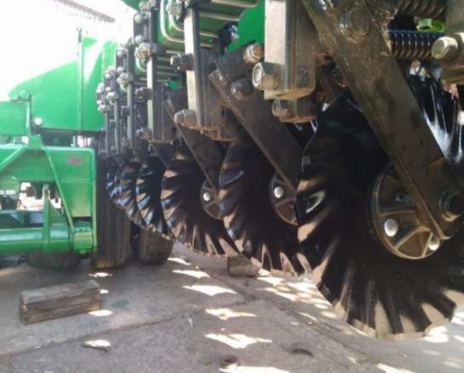 Direktsaatmaschine des Typs Great Plains 2SF30,  in Василівка (Bild 5)