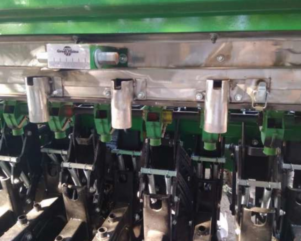 Direktsaatmaschine des Typs Great Plains 2SF30,  in Василівка (Bild 3)