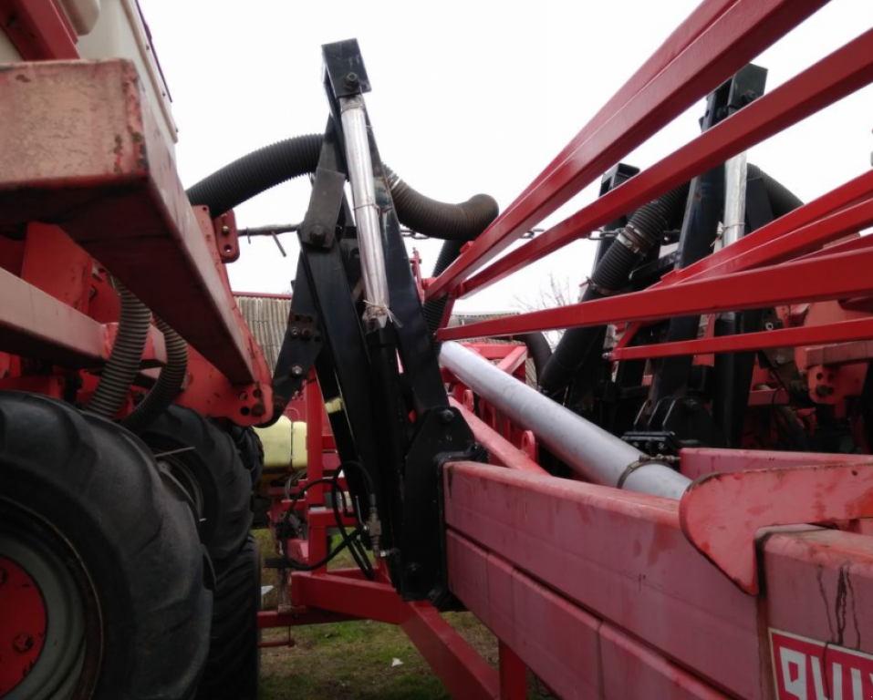 Gareeggenfelder des Typs Quivogne Prosem K16,  in Василівка (Bild 4)