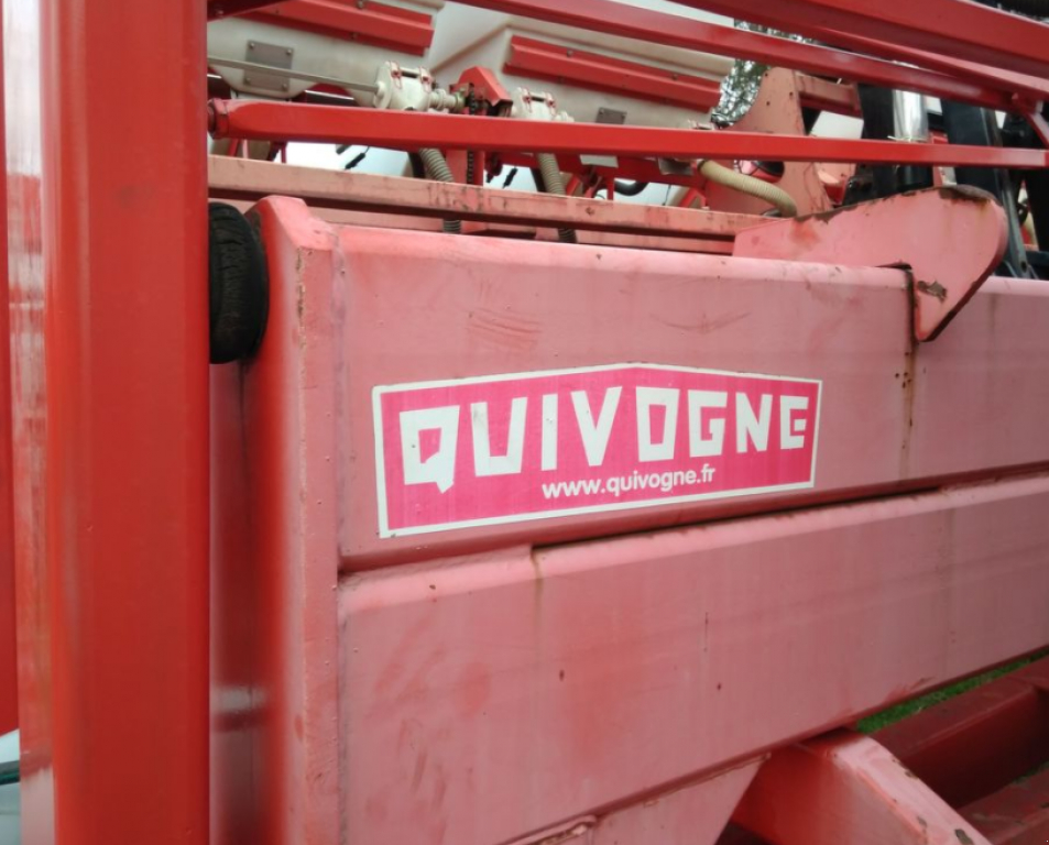 Gareeggenfelder des Typs Quivogne Prosem K16,  in Василівка (Bild 2)