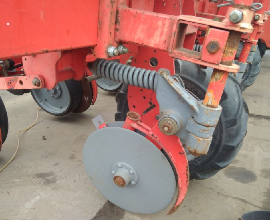 Gareeggenfelder des Typs Quivogne Prosem K8,  in Василівка (Bild 10)