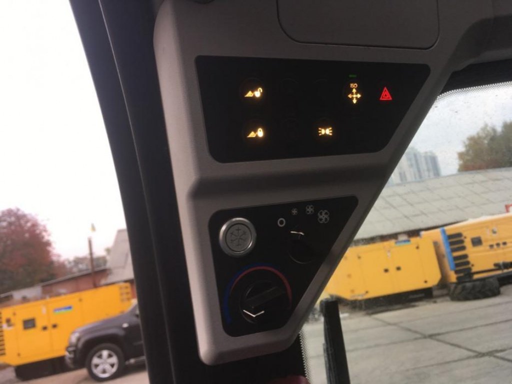 Kompaktlader des Typs JCB 190 T, Neumaschine in Київ (Bild 9)