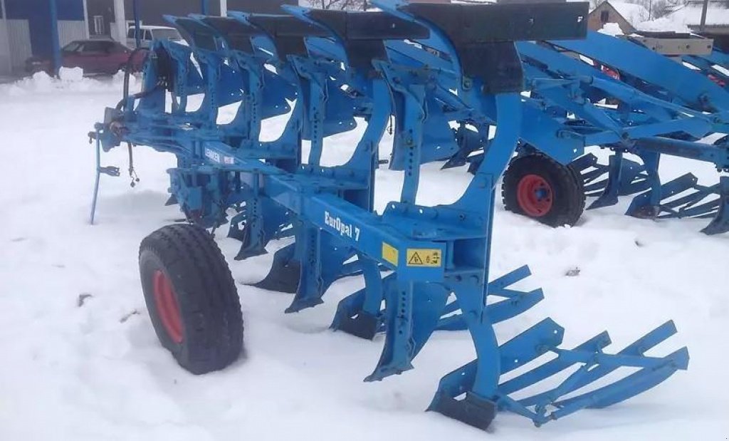 Scheibenpflug des Typs Lemken EuroOpal 7,  in Перея́слав-Хмельни́цький (Bild 8)