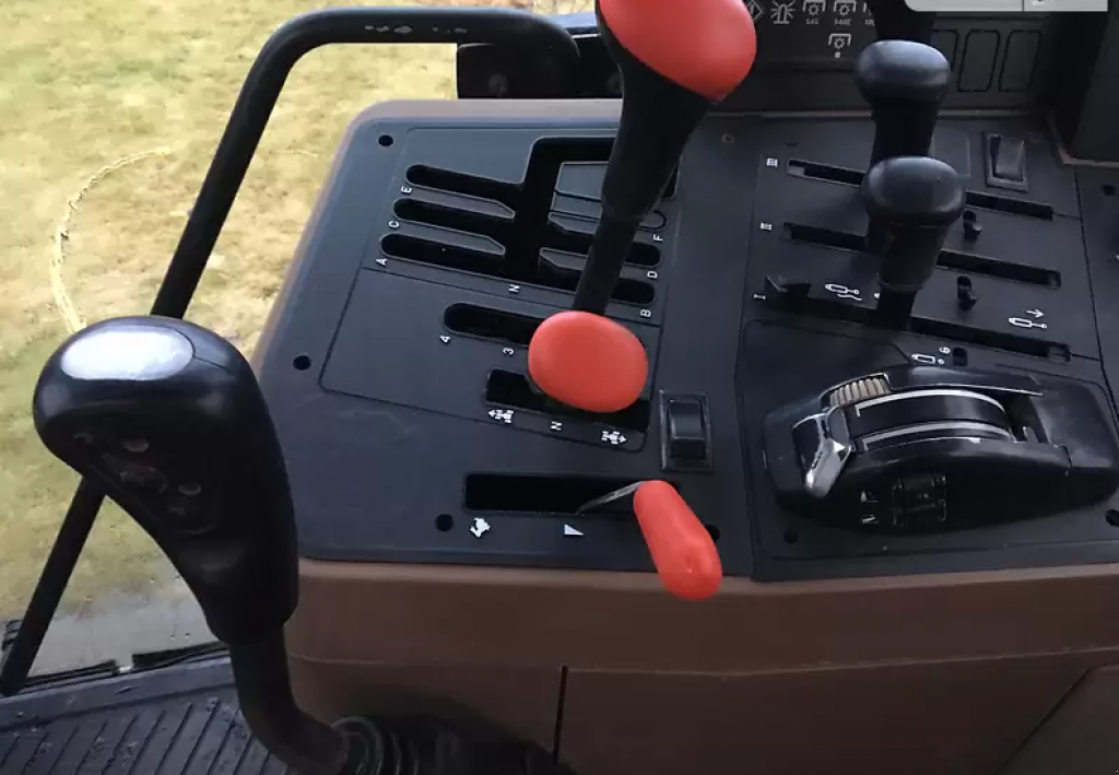 Oldtimer-Traktor des Typs John Deere 6600, Neumaschine in Луцьк (Bild 4)