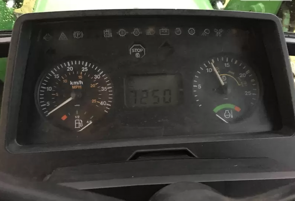 Oldtimer-Traktor des Typs John Deere 6600, Neumaschine in Луцьк (Bild 9)