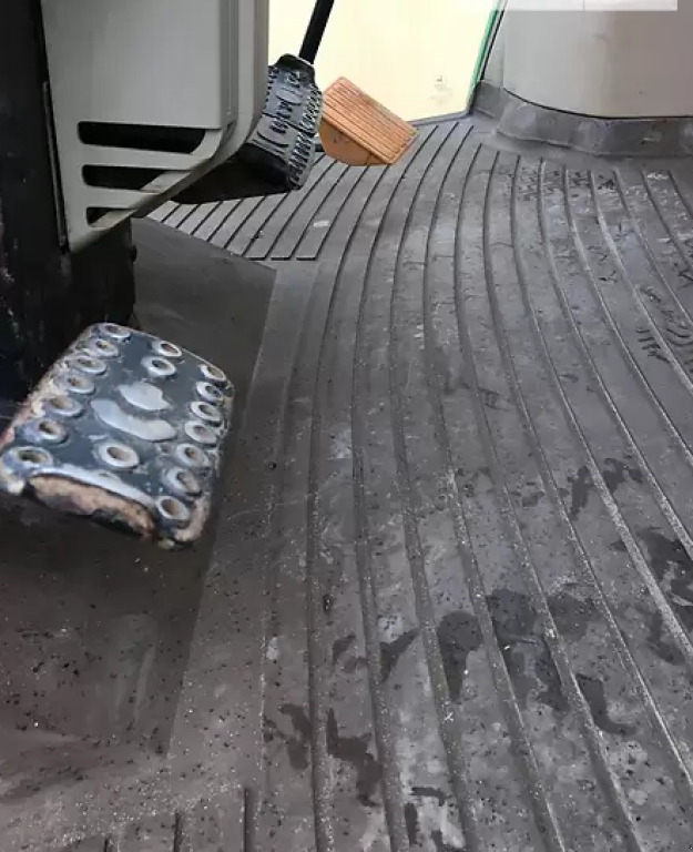 Oldtimer-Traktor des Typs John Deere 6910, Neumaschine in Луцьк (Bild 5)