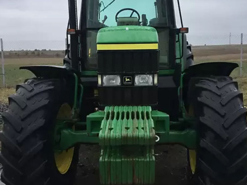 Oldtimer-Traktor des Typs John Deere 6910, Neumaschine in Луцьк (Bild 1)