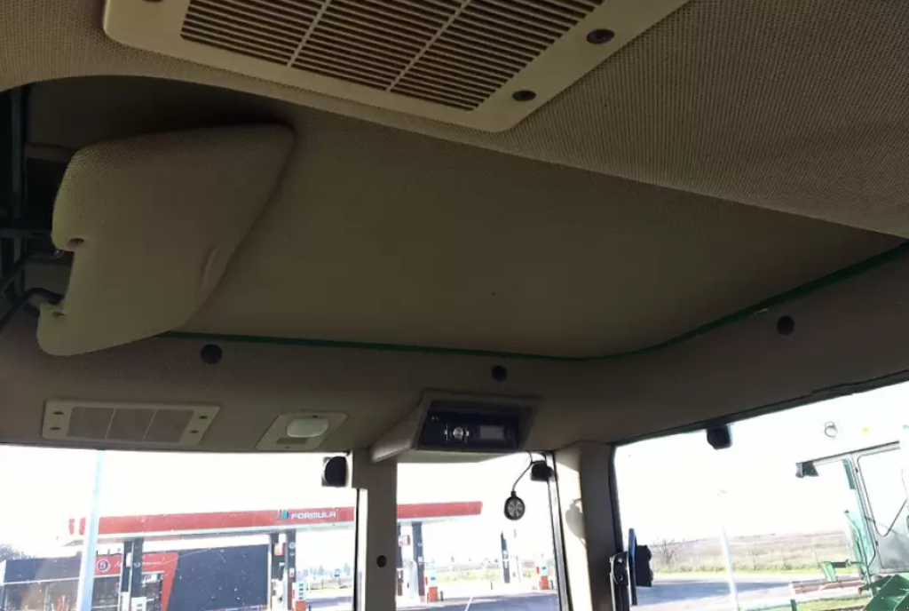 Oldtimer-Traktor des Typs John Deere 6506, Neumaschine in Луцьк (Bild 8)