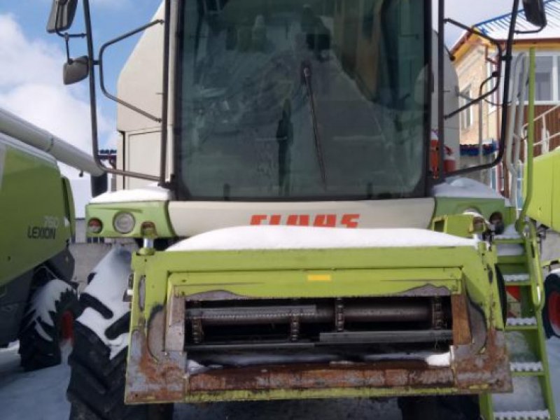 Oldtimer-Mähdrescher des Typs CLAAS Tucano 470, Neumaschine in Кіровоград (Bild 1)