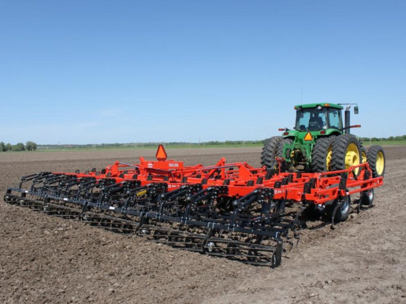 Kartoffelpflegetechnik des Typs Nordsten Krause 5635-39,  in Чабани (Bild 1)