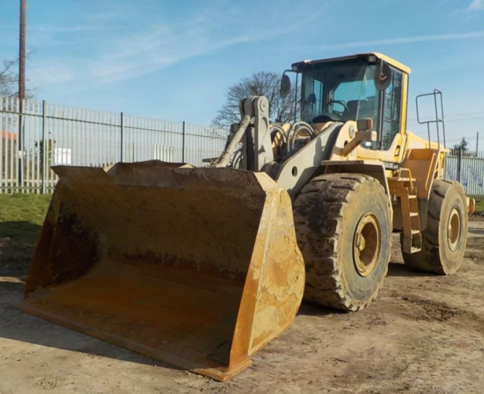 Frontlader des Typs Volvo L150F, Neumaschine in Київ (Bild 1)