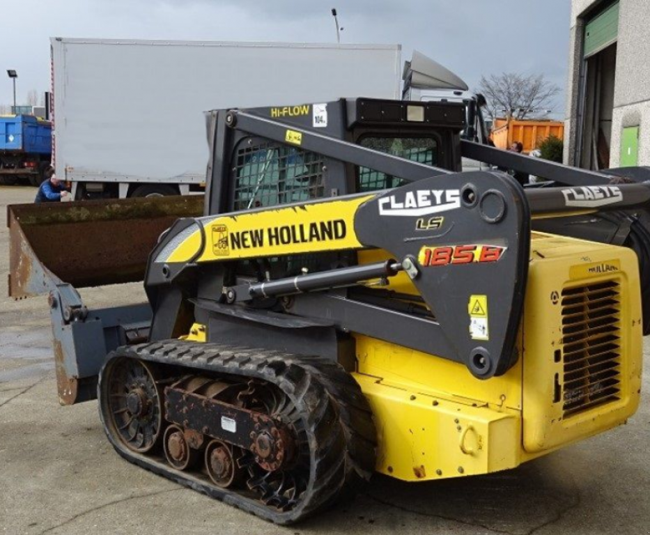 Kompaktlader des Typs New Holland Hi Flow LS185.B, Neumaschine in Київ (Bild 10)