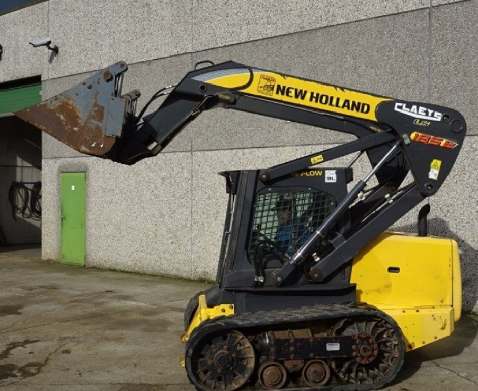 Kompaktlader des Typs New Holland Hi Flow LS185.B, Neumaschine in Київ (Bild 9)