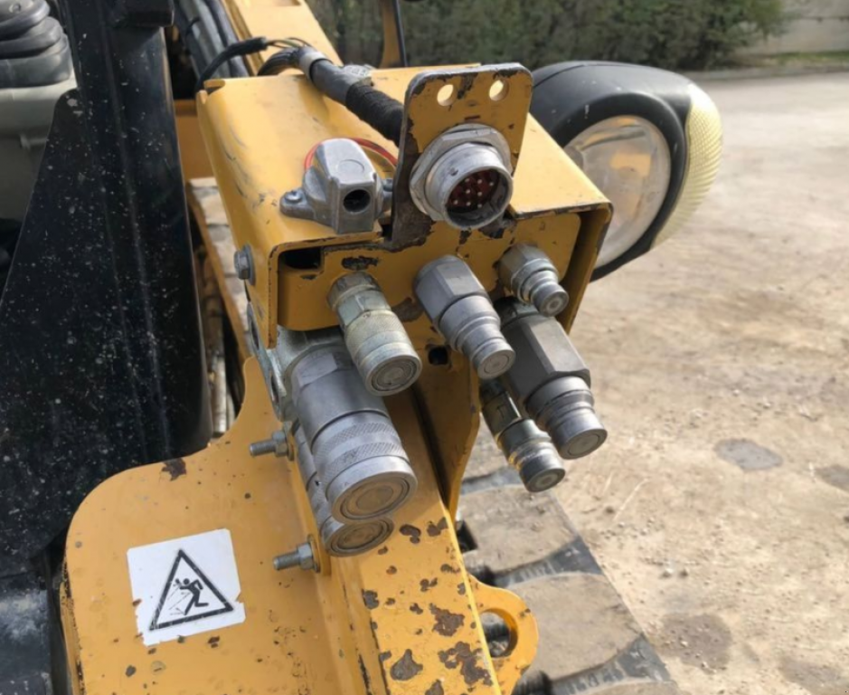 Kompaktlader des Typs Caterpillar 279C High Flow, Neumaschine in Київ (Bild 9)