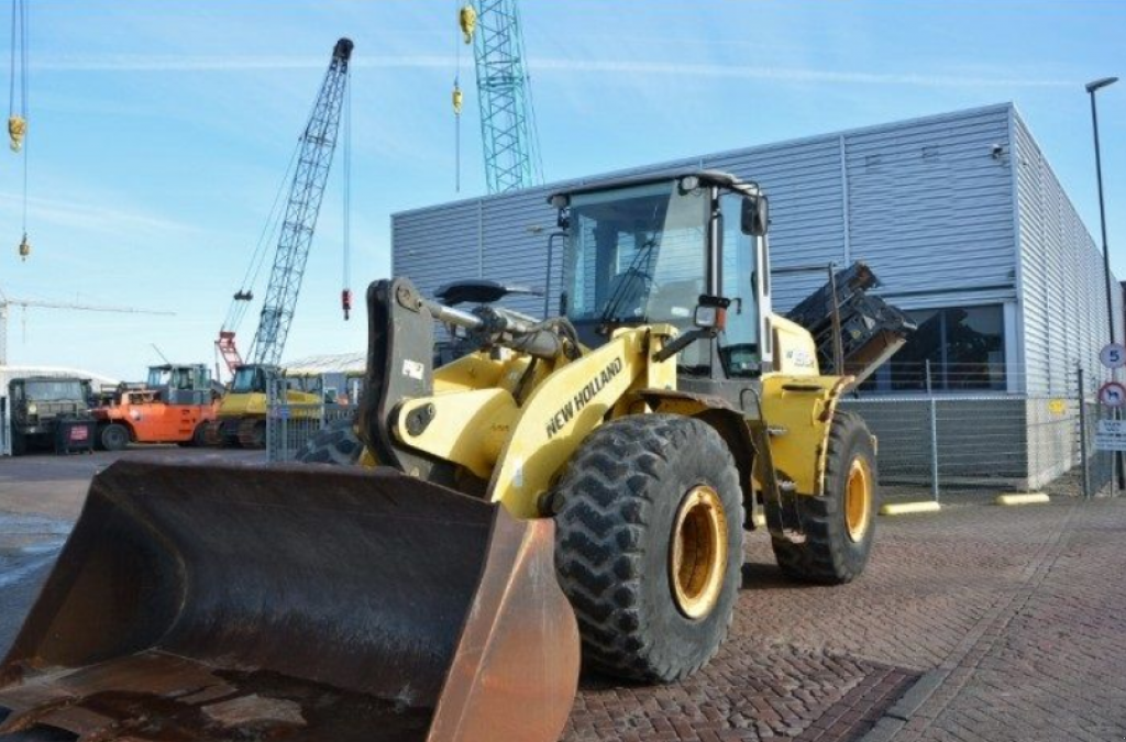 Frontlader des Typs New Holland W190B, Neumaschine in Київ (Bild 4)
