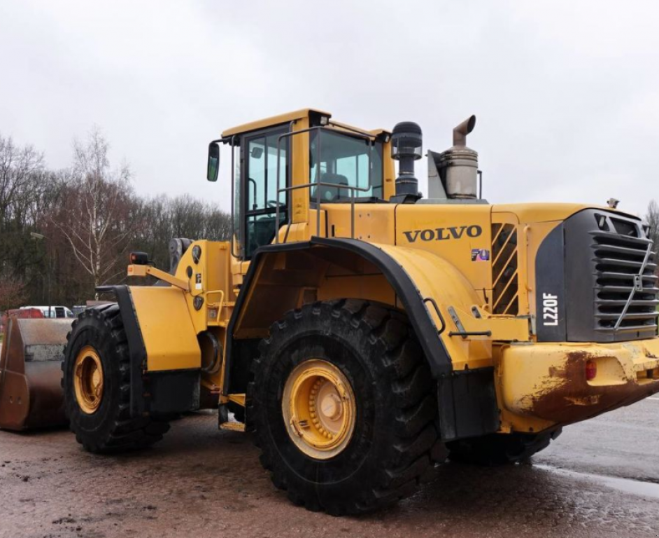 Frontlader des Typs Volvo L220F, Neumaschine in Київ (Bild 2)