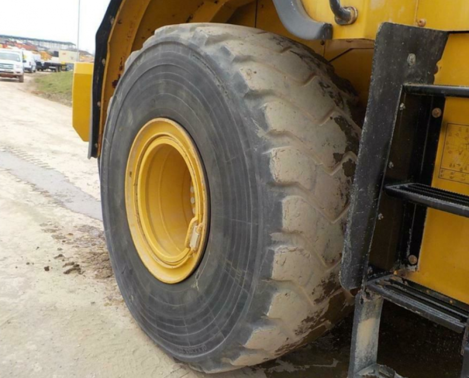 Frontlader des Typs Caterpillar 966K, Neumaschine in Київ (Bild 10)