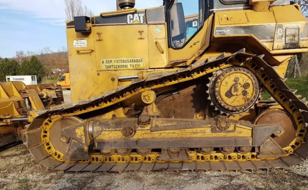 Raupentraktor des Typs Caterpillar D 5M LGP,  in Київ (Bild 1)