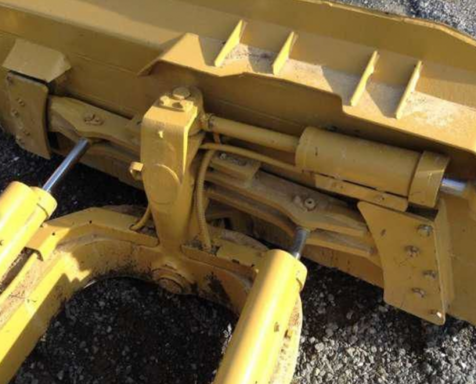 Raupentraktor des Typs Caterpillar D 5H XL,  in Київ (Bild 5)