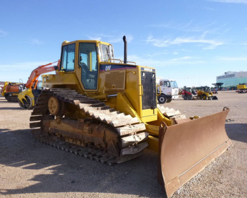 Raupentraktor des Typs Caterpillar D 6N LGP,  in Київ (Bild 5)