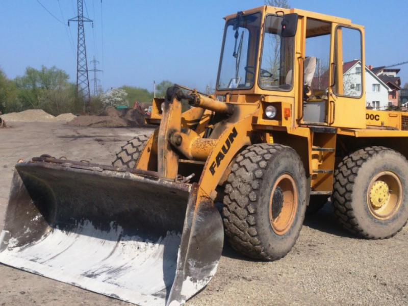 Frontlader des Typs Faun F 1100C,  in Київ (Bild 1)