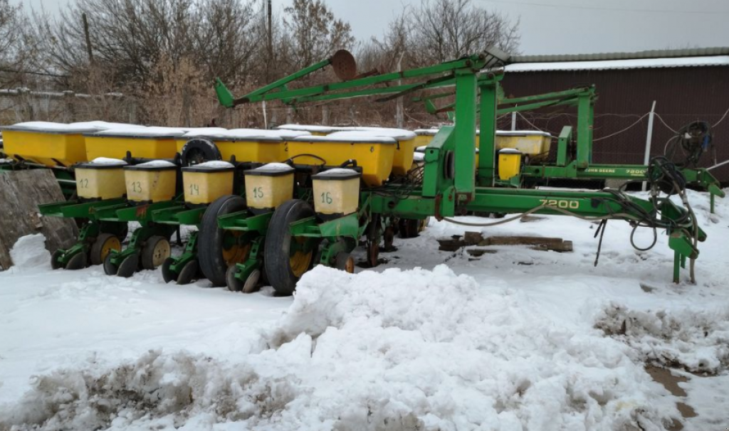 Gareeggenfelder des Typs John Deere 7200,  in Київ (Bild 5)