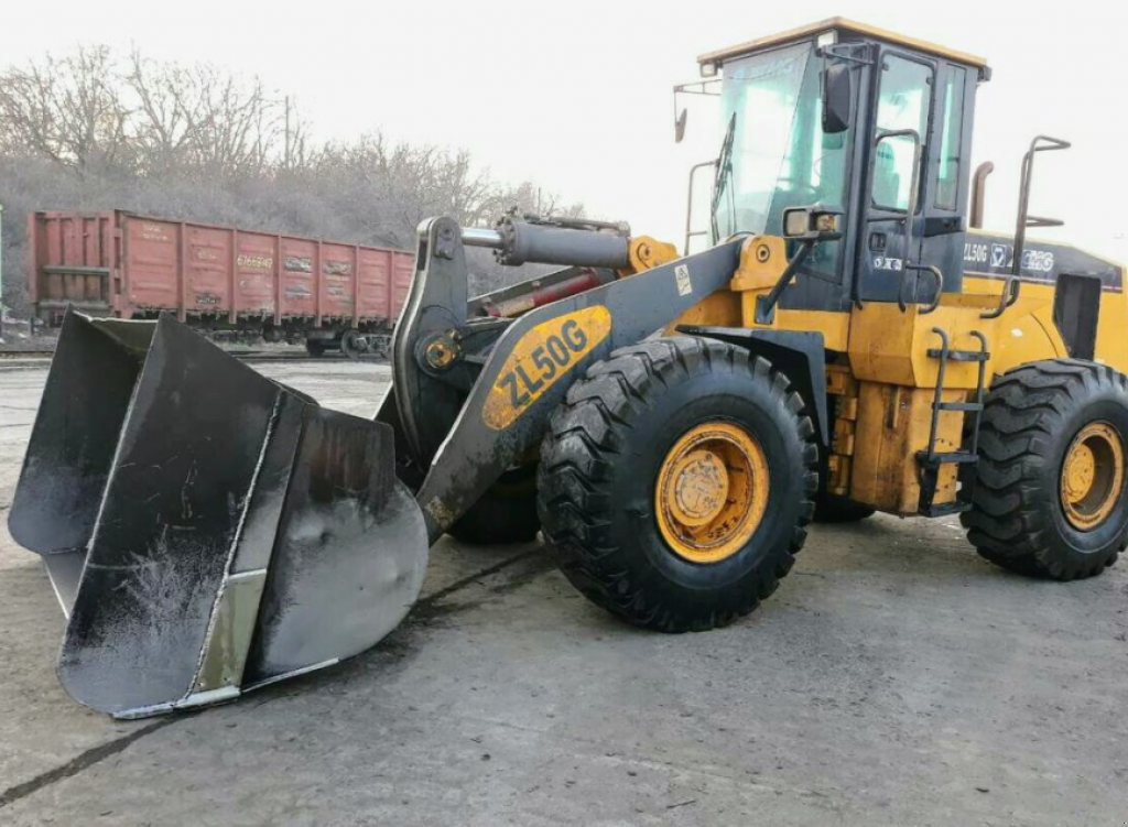 Frontlader des Typs XCMG ZL50G, Gebrauchtmaschine in Київ (Bild 3)