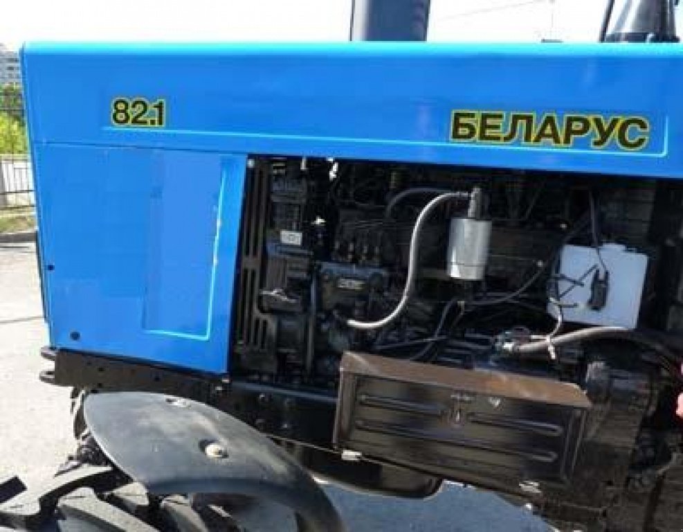 Oldtimer-Traktor des Typs Belarus Беларус-892, Neumaschine in Житомир (Bild 2)