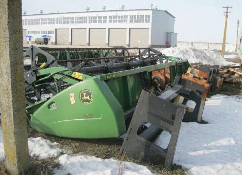 Schneidwerk des Typs John Deere 622R,  in Не обрано (Bild 1)