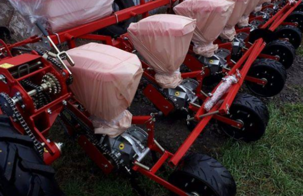 Direktsaatmaschine des Typs CHERVONA ZIRKA СУПН-6,  in Дніпропетровськ (Bild 4)