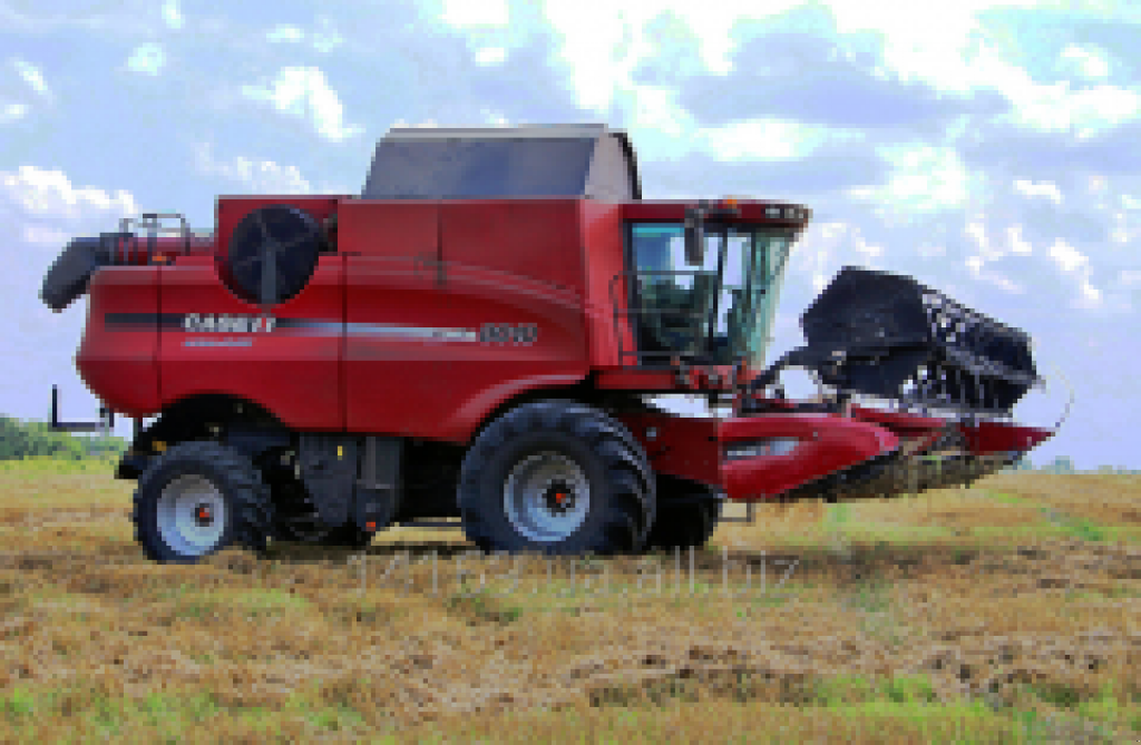 Oldtimer-Mähdrescher des Typs Case IH Axial Flow 8010, Neumaschine in Гірник (Bild 1)
