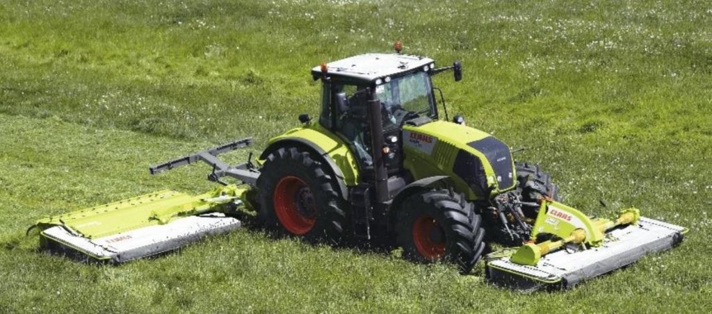 Oldtimer-Traktor des Typs CLAAS Axion 850, Neumaschine in Гребінки (Bild 5)