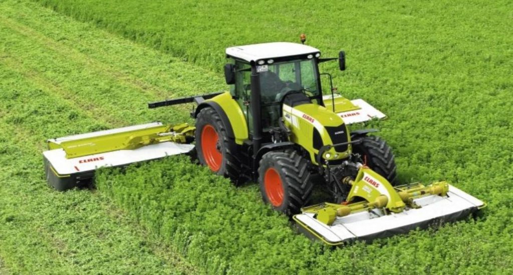 Oldtimer-Traktor des Typs CLAAS Arion 640 C, Neumaschine in Гребінки (Bild 5)