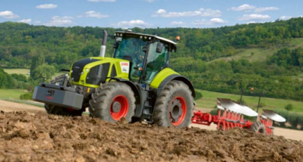 Oldtimer-Traktor des Typs CLAAS Axion 950 Cmatic, Neumaschine in Гребінки (Bild 2)