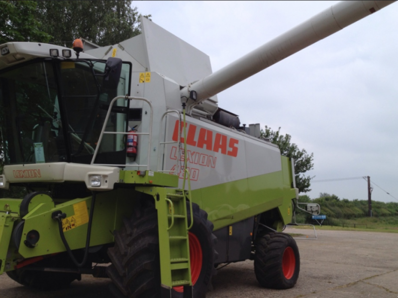 Oldtimer-Mähdrescher des Typs CLAAS Lexion 480, Neumaschine in Здолбунів (Bild 1)