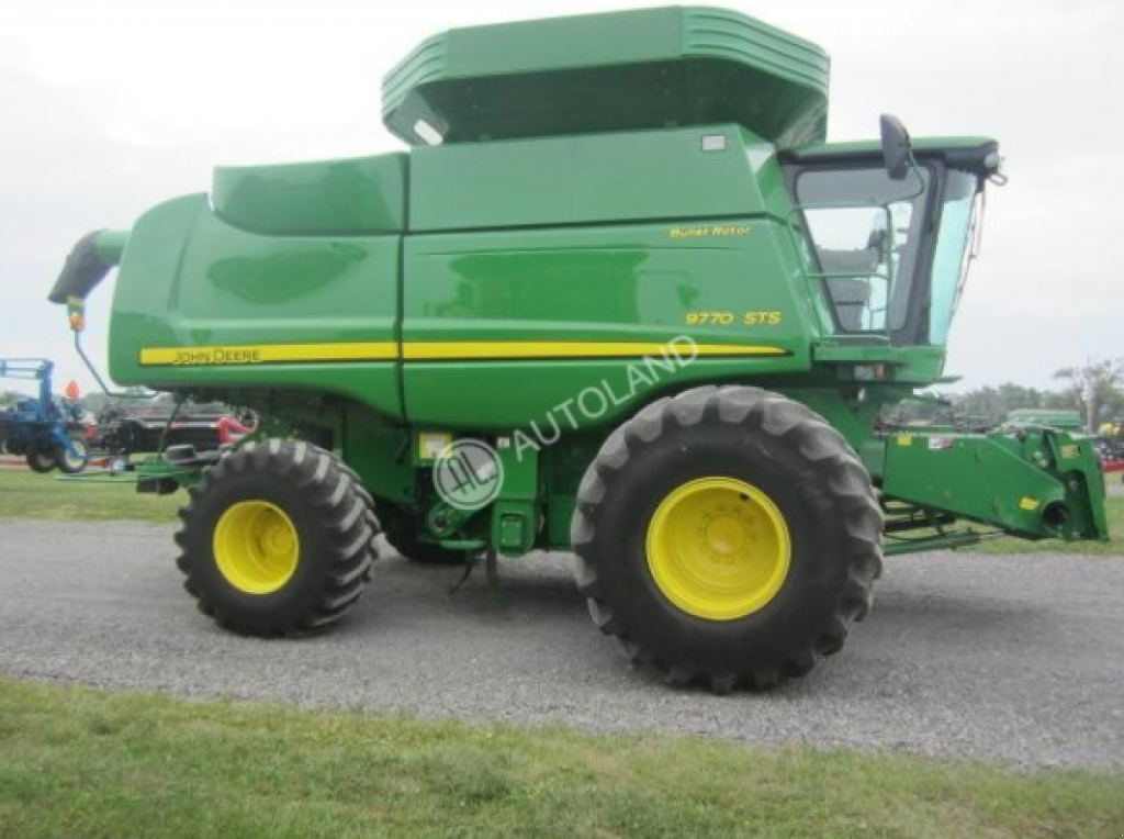 Oldtimer-Mähdrescher des Typs John Deere 9770 STS Bullet Rotor,  in Здолбунів (Bild 7)