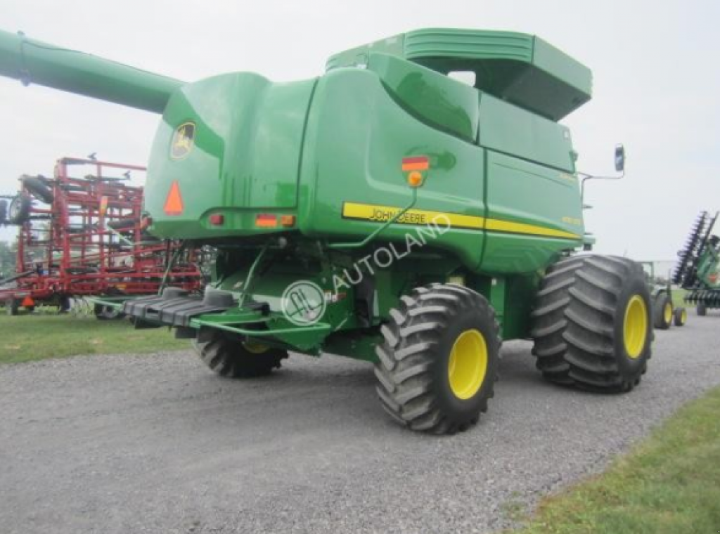 Oldtimer-Mähdrescher des Typs John Deere 9770 STS Bullet Rotor,  in Здолбунів (Bild 3)