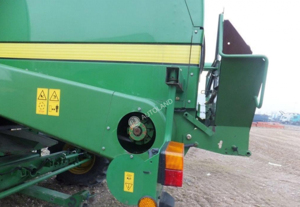 Oldtimer-Mähdrescher des Typs John Deere 9680 WTS, Neumaschine in Здолбунів (Bild 9)