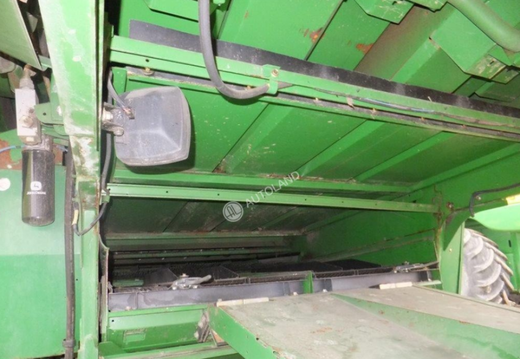 Oldtimer-Mähdrescher des Typs John Deere 9680 WTS, Neumaschine in Здолбунів (Bild 7)