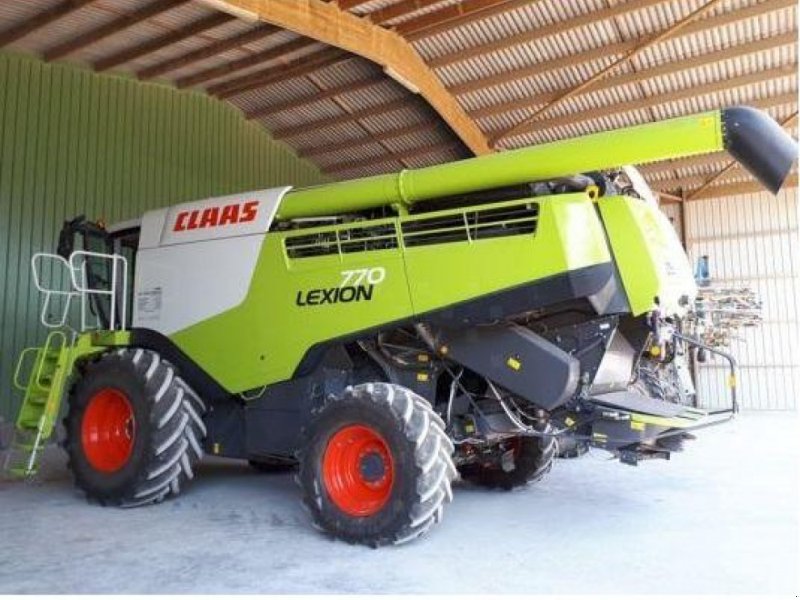 Oldtimer-Mähdrescher des Typs CLAAS Lexion 770, Neumaschine in Здолбунів (Bild 1)