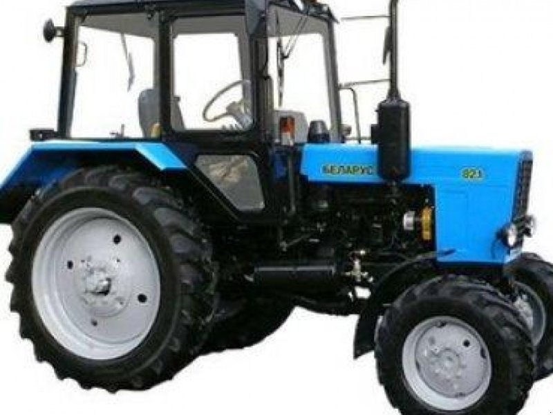 Oldtimer-Traktor des Typs Belarus Беларус-80, Neumaschine in Не обрано