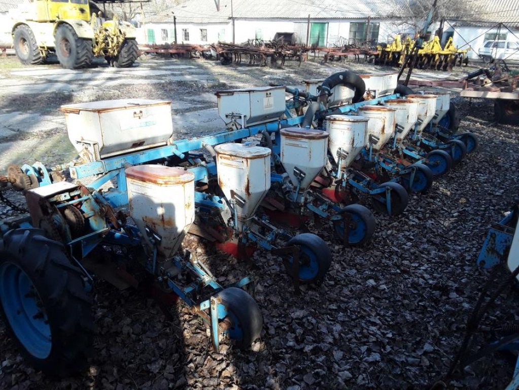 Direktsaatmaschine des Typs CHERVONA ZIRKA СУПН-8А,  in Миколаїв (Bild 1)