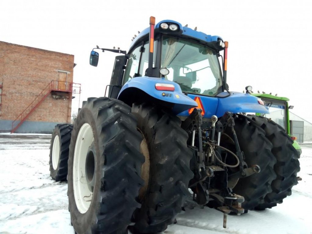 Oldtimer-Traktor des Typs New Holland T8.410, Neumaschine in Миколаїв (Bild 2)