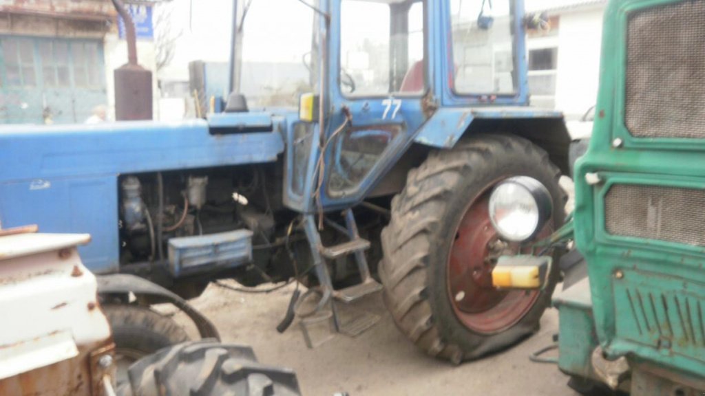 Oldtimer-Traktor des Typs Belarus Беларус-80, Neumaschine in Біла Церква (Bild 3)