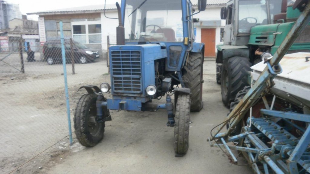 Oldtimer-Traktor des Typs Belarus Беларус-80, Neumaschine in Біла Церква (Bild 1)