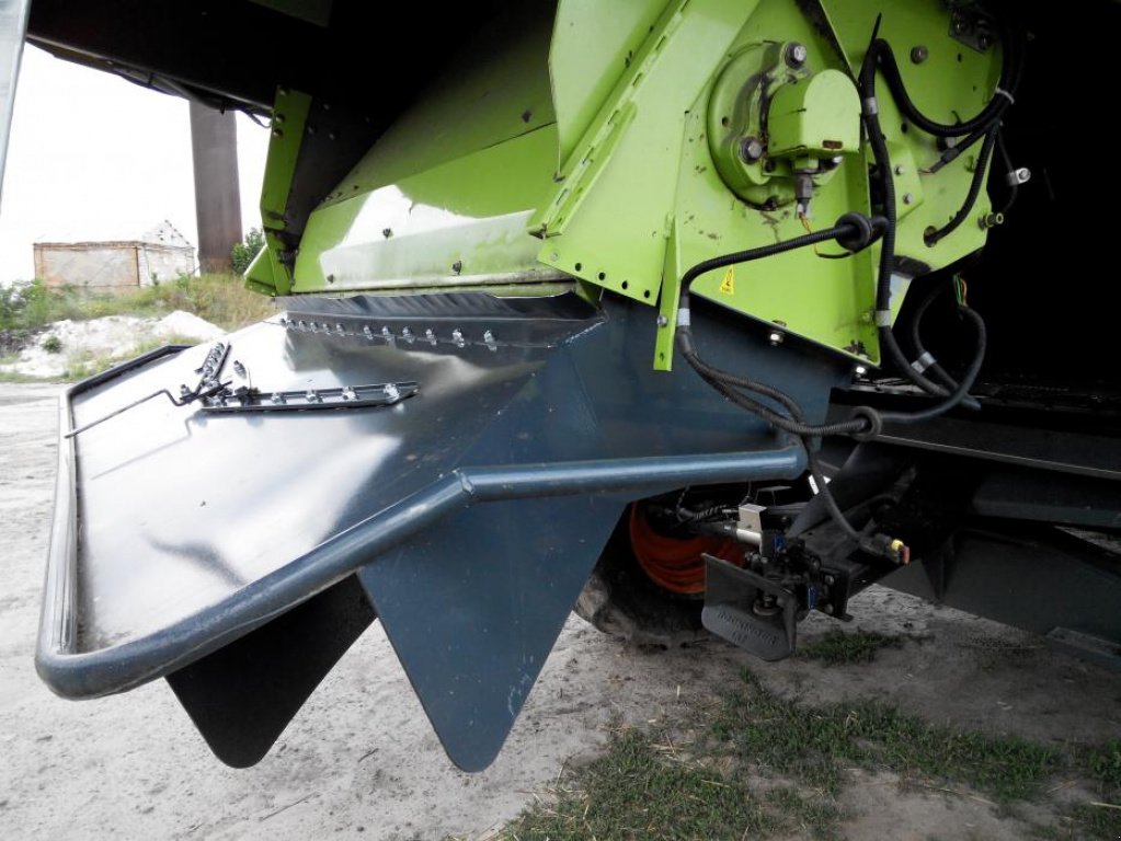 Oldtimer-Mähdrescher des Typs CLAAS Lexion 480,  in Біла Церква (Bild 3)