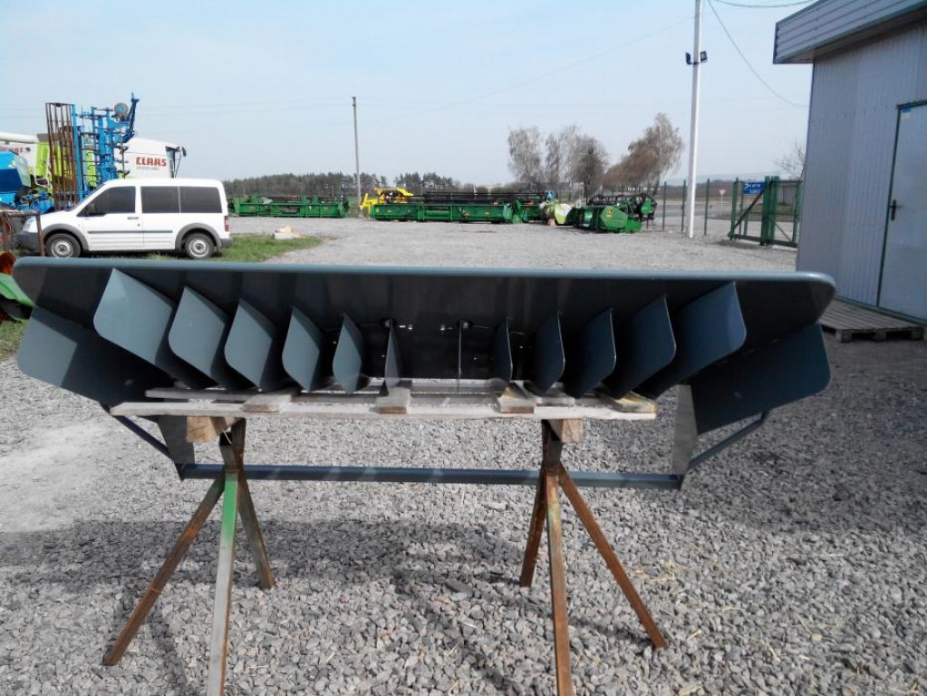 Oldtimer-Mähdrescher des Typs CLAAS Lexion 480,  in Біла Церква (Bild 2)